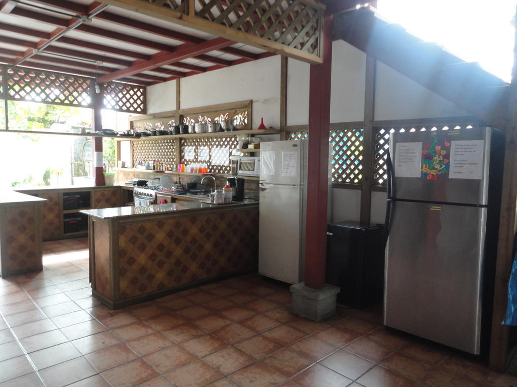 Spanish By The Sea - Bocas Bocas del Toro Exterior foto